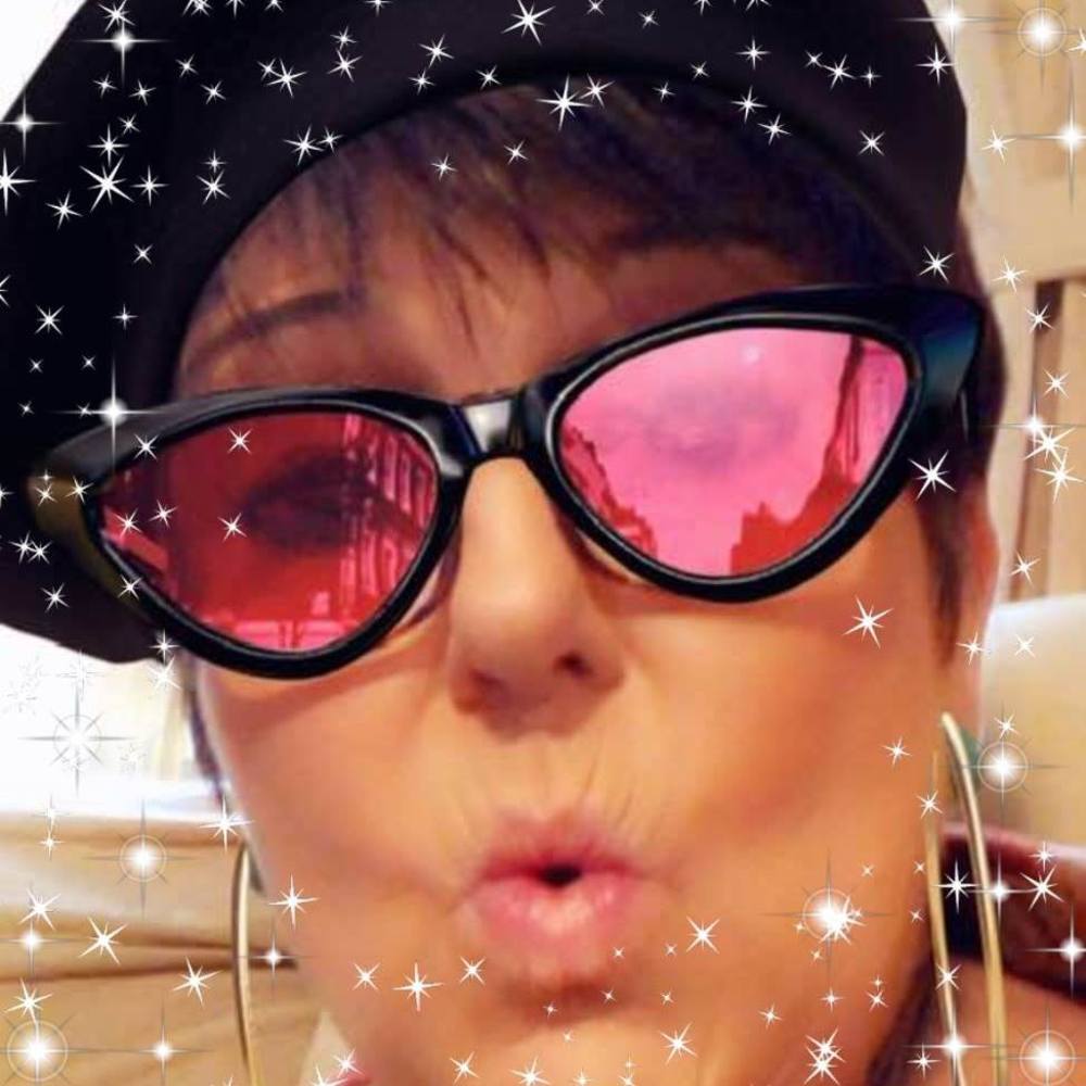 Meet your Posher, Delana